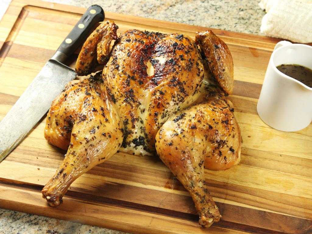 Курица в духовке целиком с хрустящей корочкой. самые вкусные рецепты