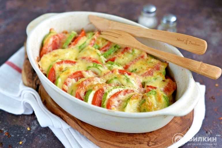 Кабачки в духовке с помидорами и сыром - лучшие рецепты