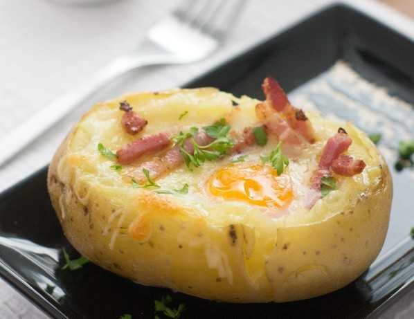 Рецепты запеченный картофель с яйцом