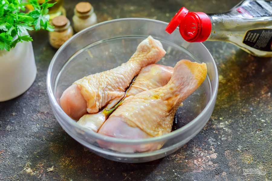 Запекаем в духовке куриные голени: три разных рецепта