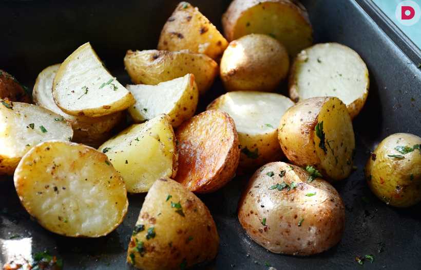 Можно ли запечь картошку в мультиварке и как приготовить запеченный картофель