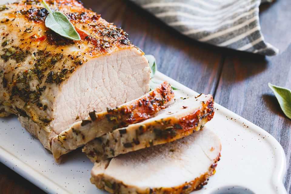 Свиная корейка в духовке — рецепты запекания вкусного и сочного мяса