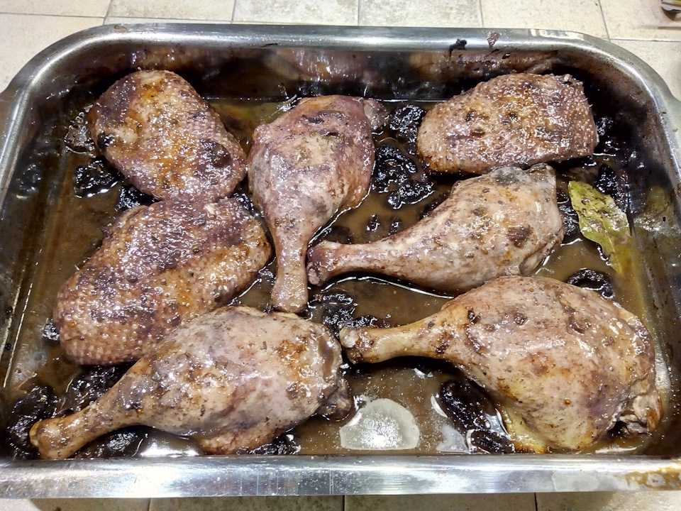 Как приготовить куриные окорочка в рукаве для запекания: рецепт с фото