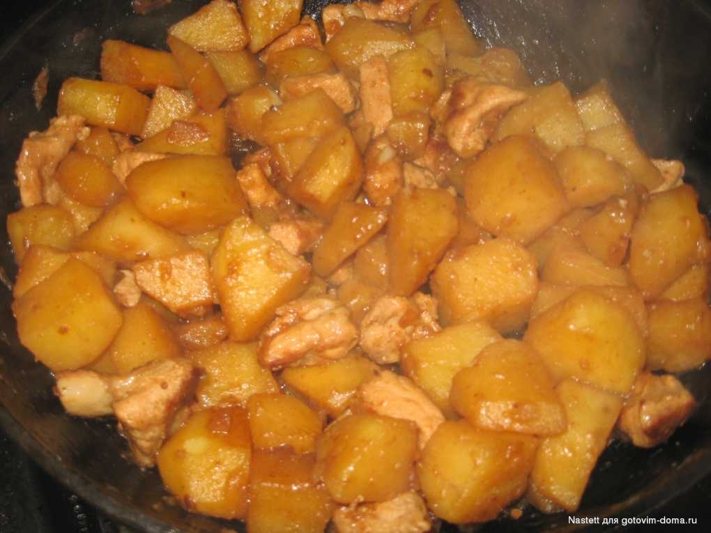 Картошка с мясом в рукаве в духовке