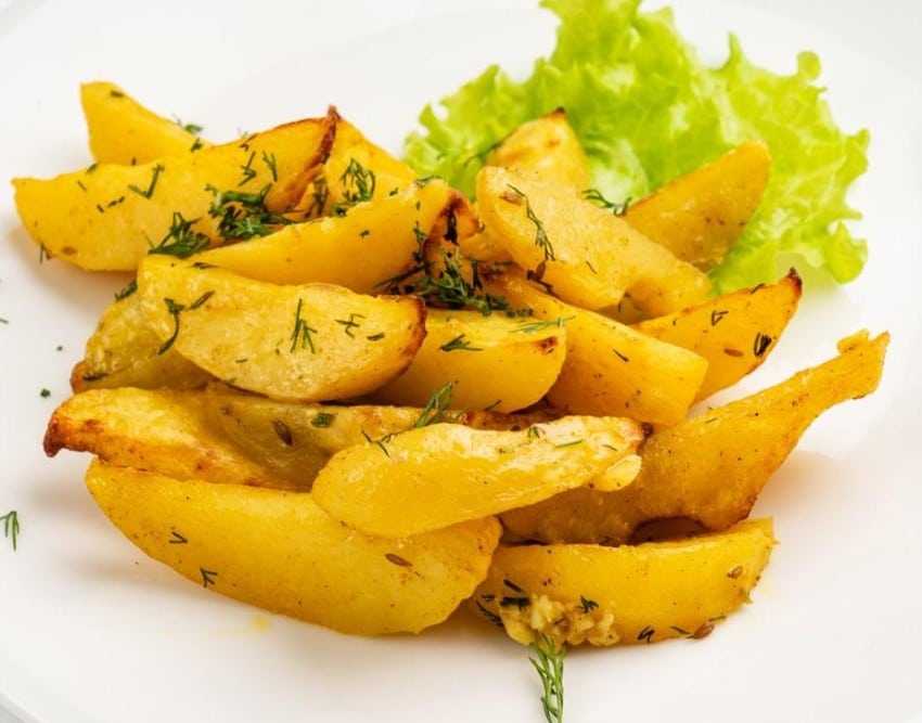 Картофель с чесноком запеченный в духовке рецепт с фото пошагово - 1000.menu