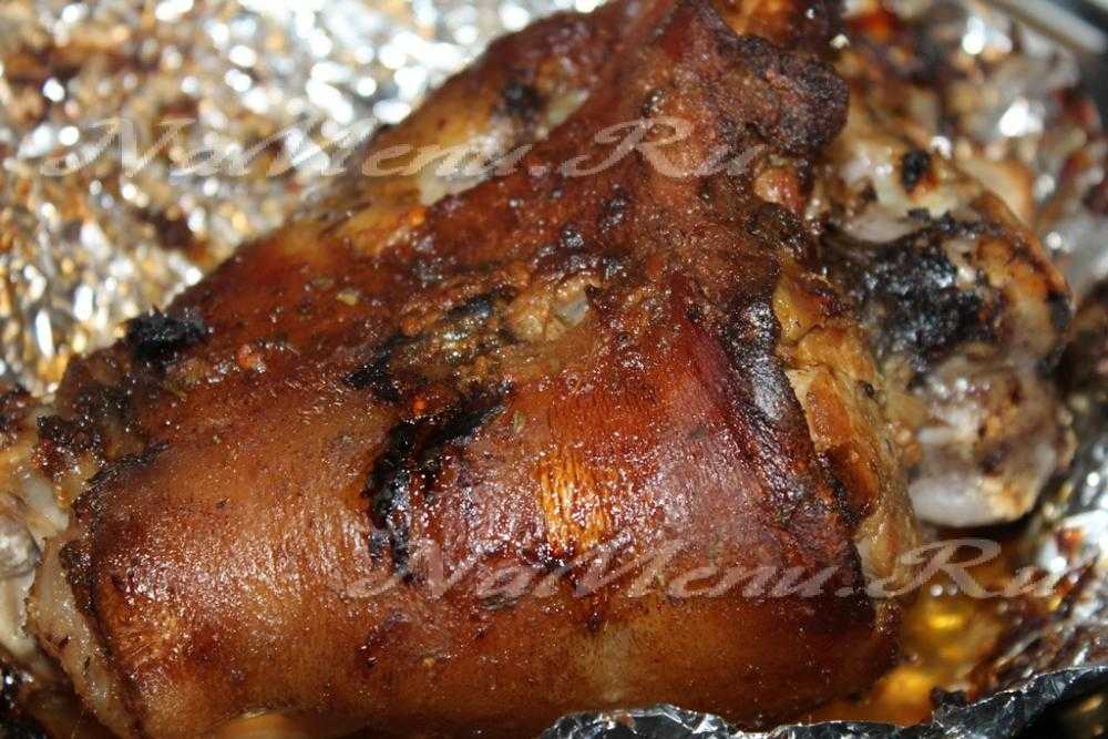 Как приготовить вкусную, сочную свиную рульку, запечённую в духовке — рецепты приготовления