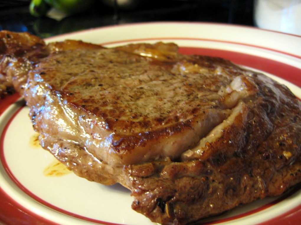 Отбивные из говядины - рецепты с фото. как приготовить говяжьи отбивные в духовке и на сковороде