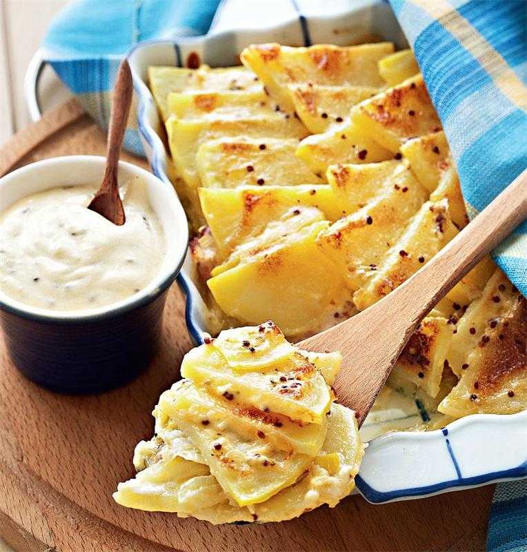 Картофельная запеканка с твердым сыром луком-порей рецепт с фото пошагово - 1000.menu
