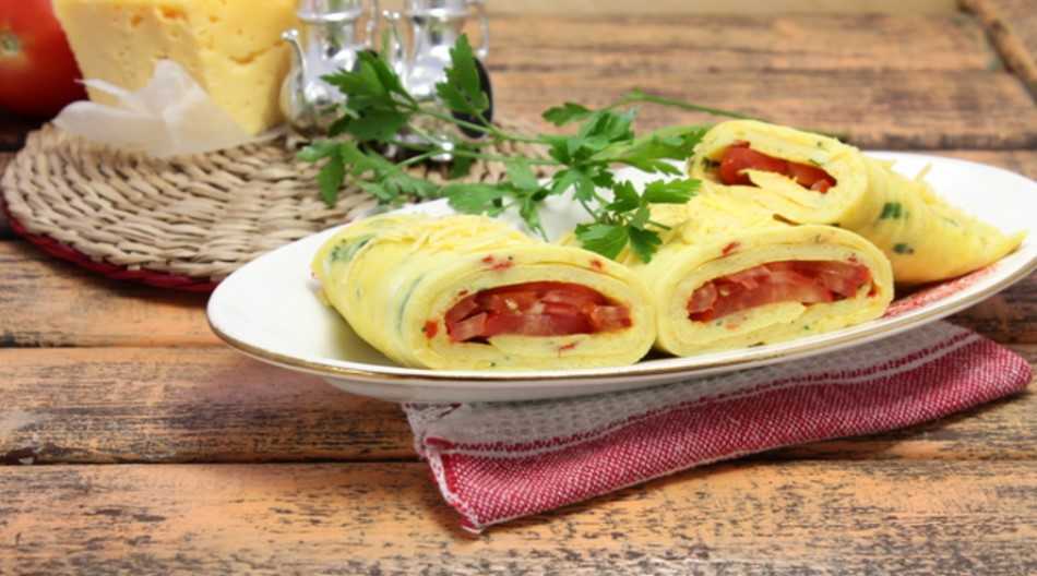 Омлет с сыром: 5 фото-рецептов для быстрого завтрака