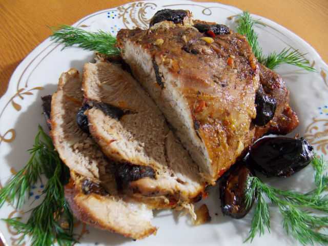 Свинина со сливами - 161 рецепт: мясные блюда | foodini