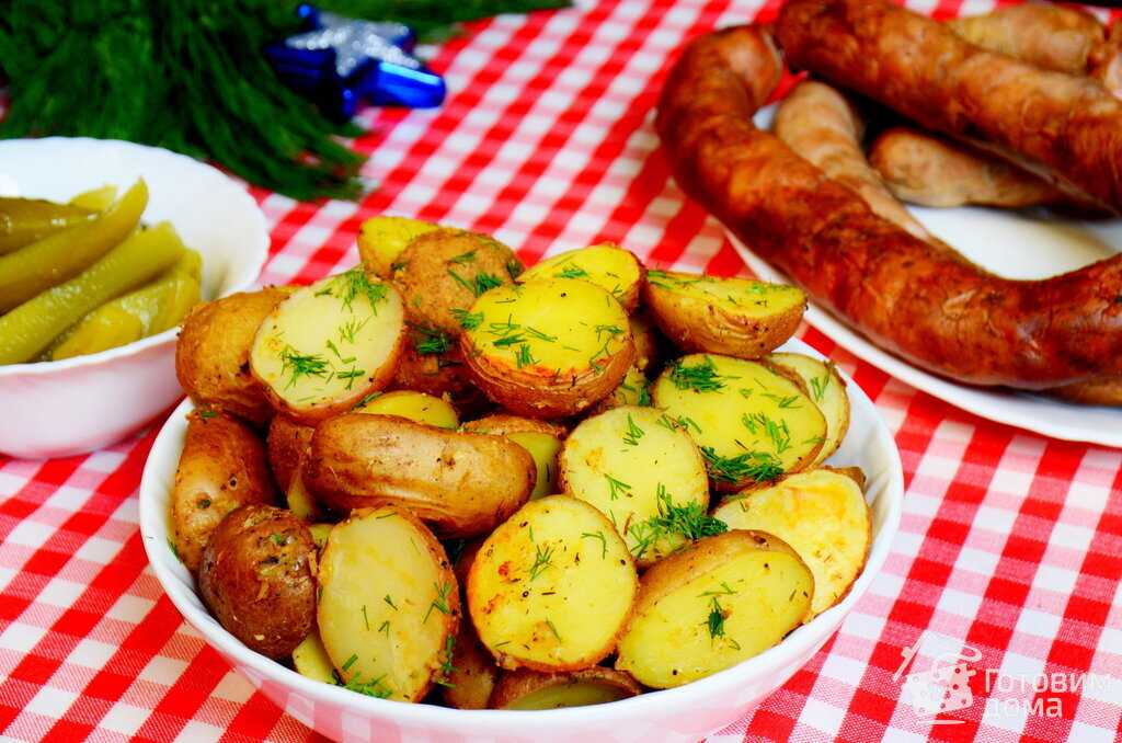 Картофель по деревенски в духовке рецепт с чесноком пошагово
