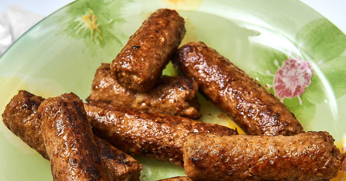 Чевапчичи - рецепты вкусных колбасок и несколько способов их приготовления
