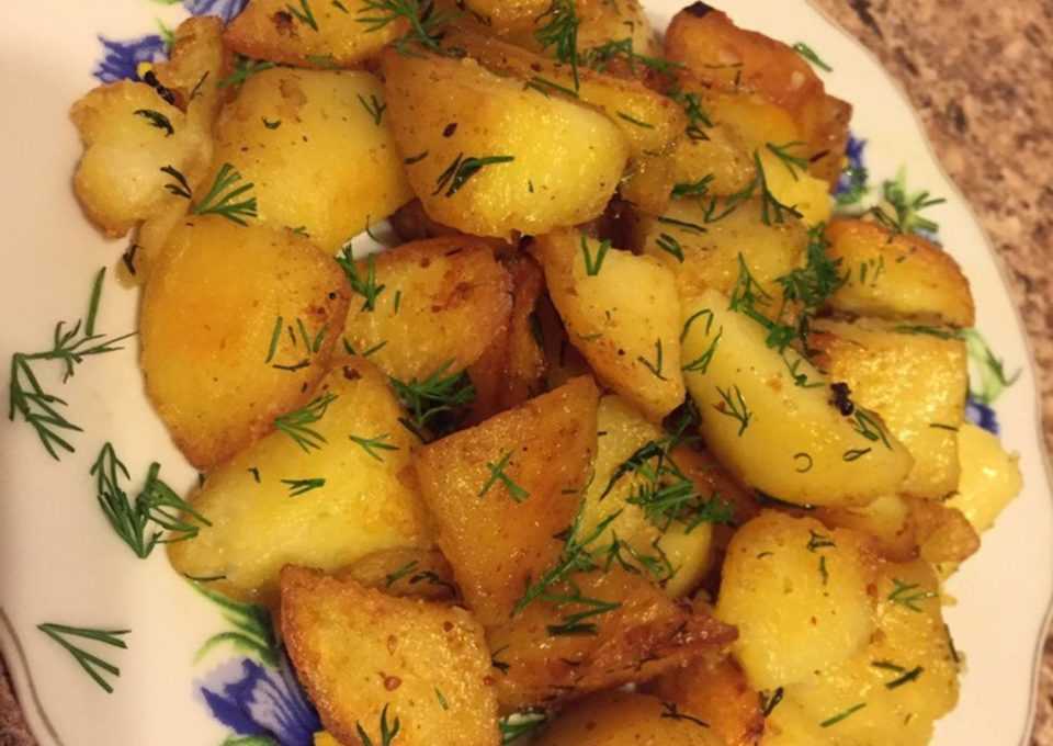 Картошка по-деревенски в духовке — 10 пошаговых рецептов