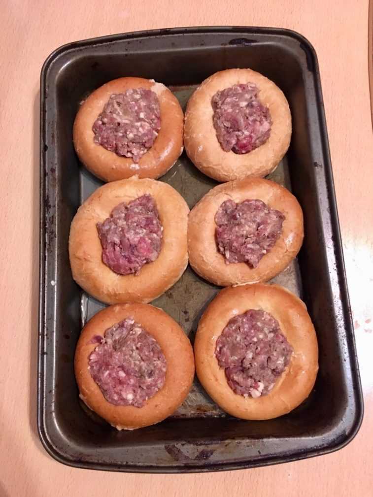 Маленькие закусочные пирожки с мясом