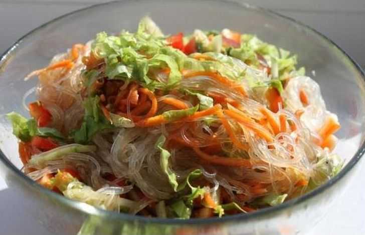 Как приготовить салат с фунчозой и овощами в домашних условиях по пошаговому рецепту с фото