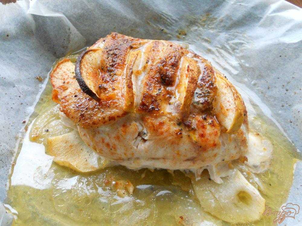 Курица с яблоками в духовке – 6 самых вкусных рецептов
