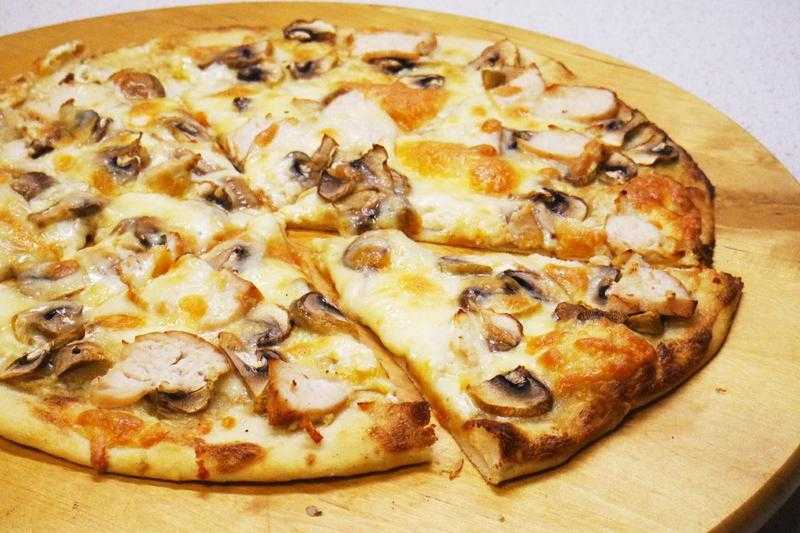 Пицца с курицей — 12 вкусных рецептов приготовления дома - ampica.ru