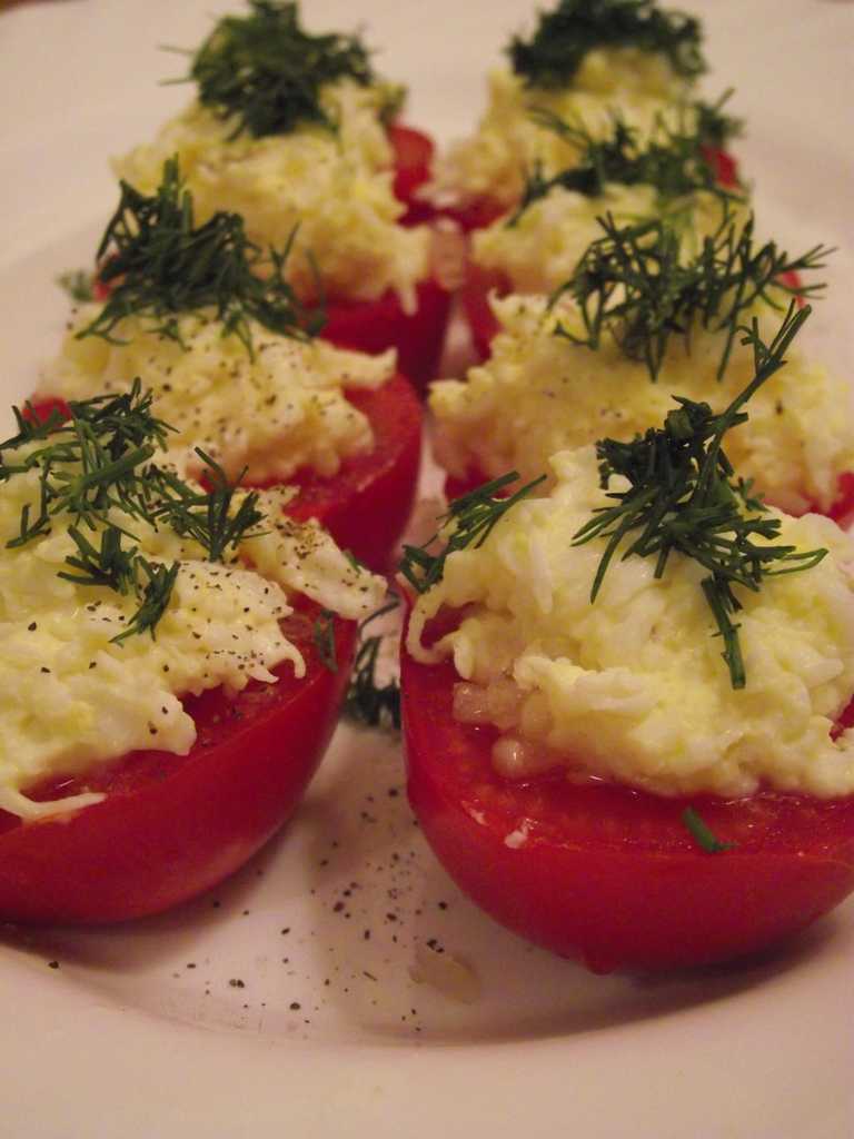 Фаршированные помидоры с ветчиной и сыром рецепт с фото пошагово и видео - 1000.menu