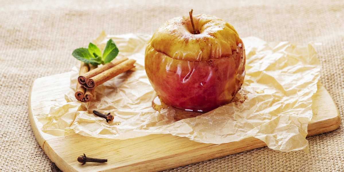 Вкусные запеченные яблоки с медом: 7 лучших рецептов