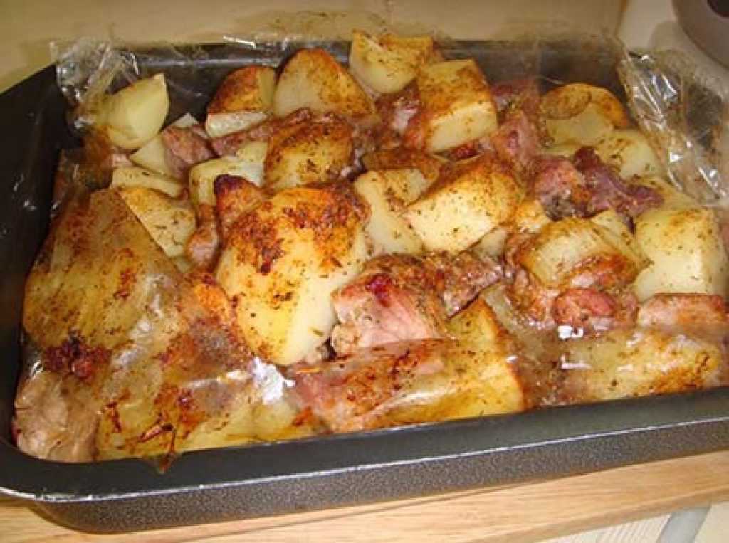 Оригинальные рецепты пикантных окорочков с картошкой в духовке. окорочка с картошкой в духовке: вкусно, быстро и просто