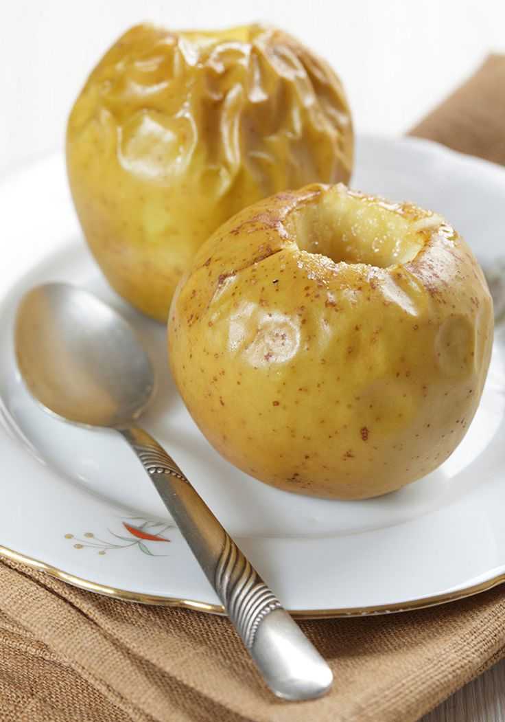 Печеные яблоки в микроволновке: рецепты