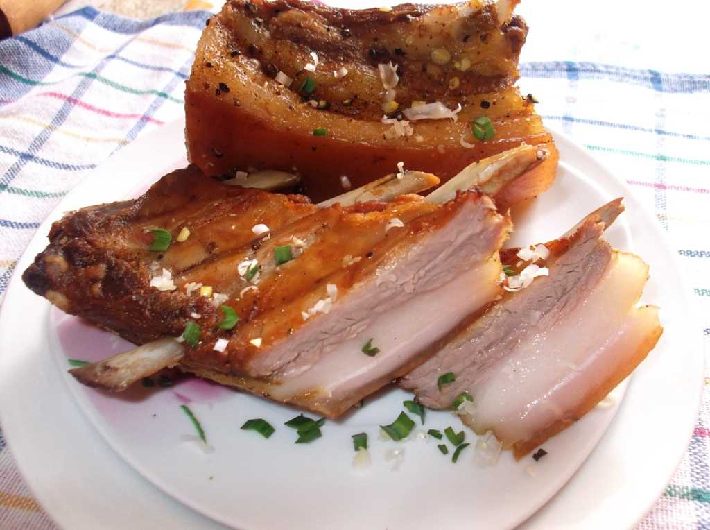 Свиная грудинка запеченная в духовке - 8 рецептов приготовления с пошаговыми фото