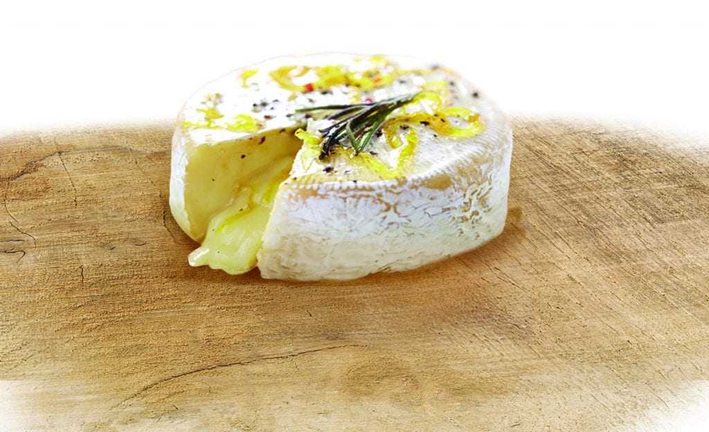 Запечённый сыр камамбер: топ-5 рецептов