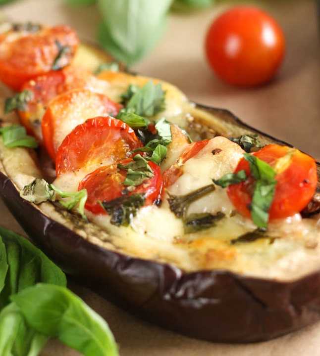 Баклажаны, запеченные в духовке с помидорами и сыром: рецепты с фото