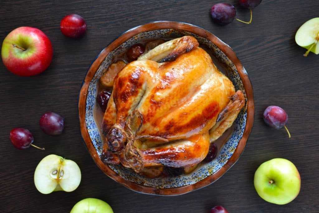 Курица с яблоками в духовке - самые вкусные рецепты