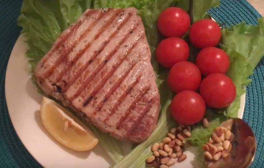 Как приготовить филе тунца в духовке?