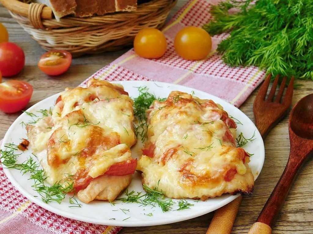 Курица в сметане с сыром и укропом в духовке рецепт с фото пошагово и видео - 1000.menu