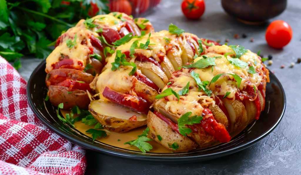 Картофельная запеканка с колбасой – пошаговые фото и рецепт