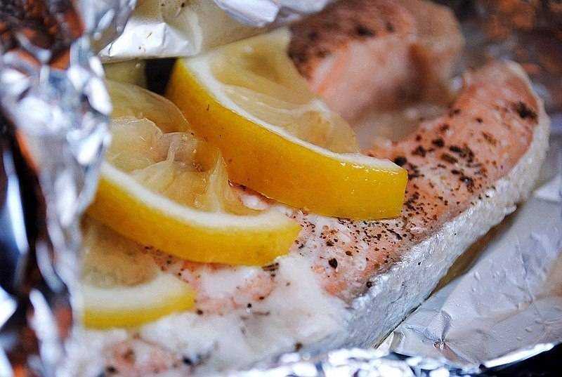 Как приготовить лосося с лимоном в духовке: поиск по ингредиентам, советы, отзывы, пошаговые фото, подсчет калорий, удобная печать, изменение порций, похожие рецепты