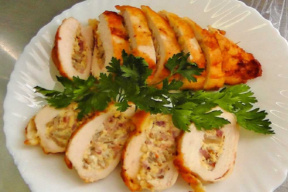 Курица с грибами и сыром в сметанном соусе: рецепт с фото