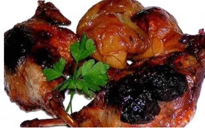 Утка с черносливом в духовке - рецепты приготовления в домашних условиях