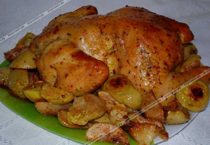 Новогодняя курица фаршированная сливами и яблоками рецепт с фото пошагово и видео - 1000.menu