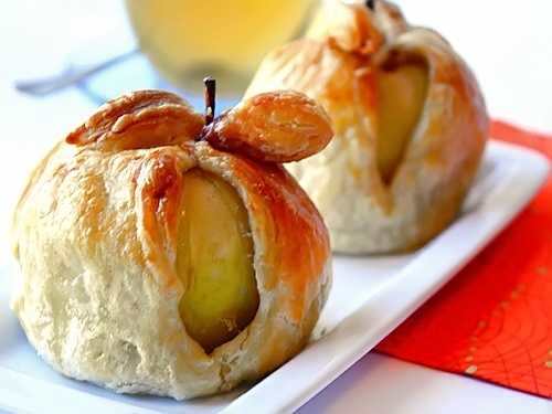 Пирожки с яблоками в духовке из дрожжевого теста