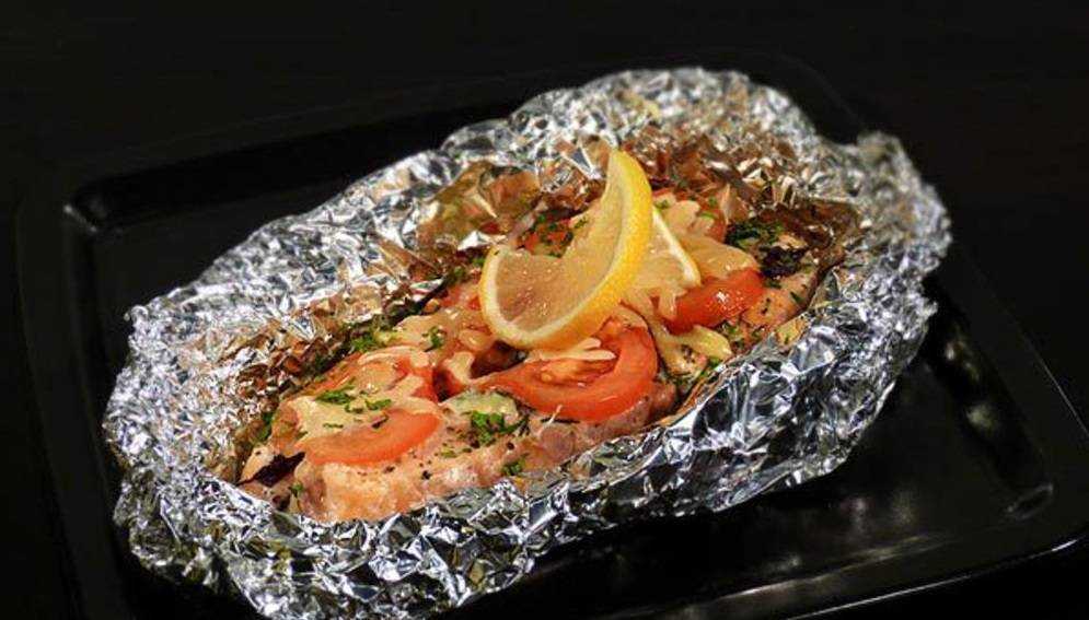 Красная рыба в духовке - вкусные рецепты из семги в фольге, кеты, целой форели и лосося в сливочном соусе