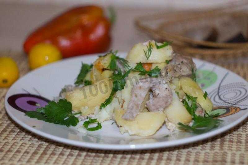 Картошка со свининой и шампиньонами в духовке - 13 пошаговых фото в рецепте