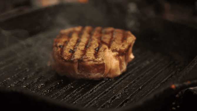 Сколько жарить стейк на гриле. стейк из свинины на электрогриле — рецепты приготовления мягкого, сочного мяса