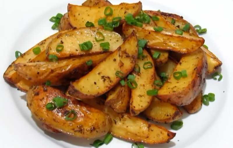 Картошка дольками в духовке с корочкой, рецепт
