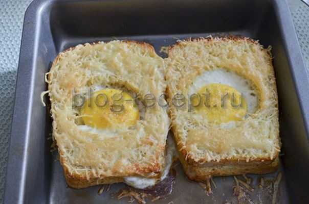 Гренки с яйцом на сковороде - 9 пошаговых фото в рецепте