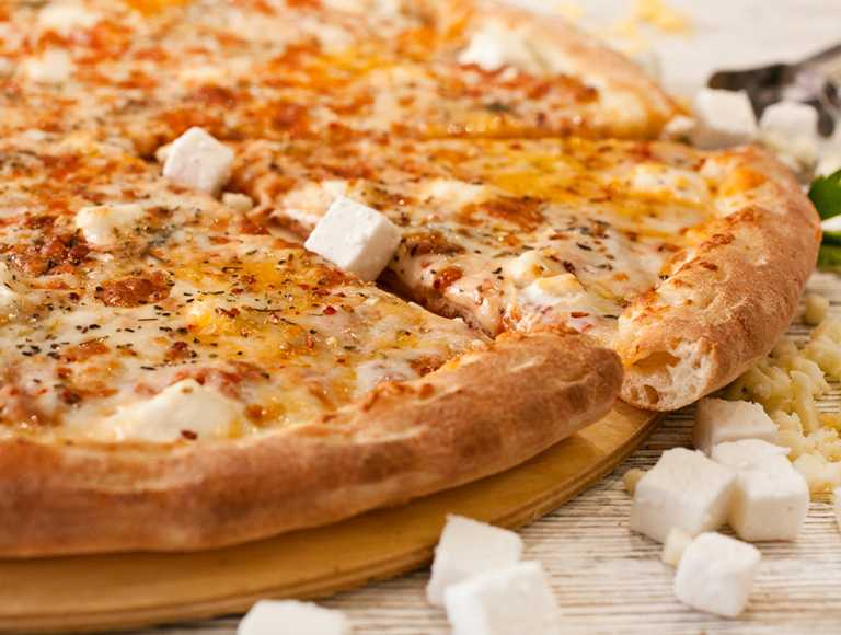 Пицца 4 сыра в домашних условиях: рецепт с фото и пошагово