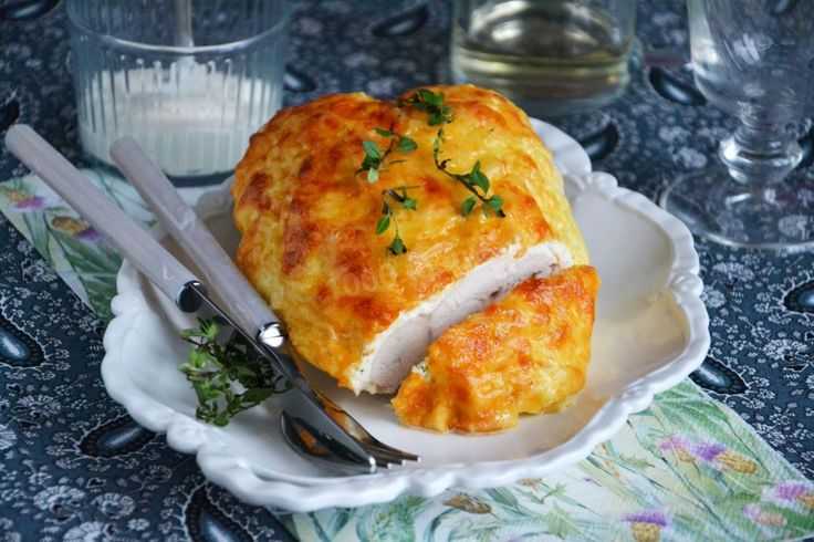 Куриная грудка с ананасами и сыром в духовке рецепт с фото пошагово - 1000.menu