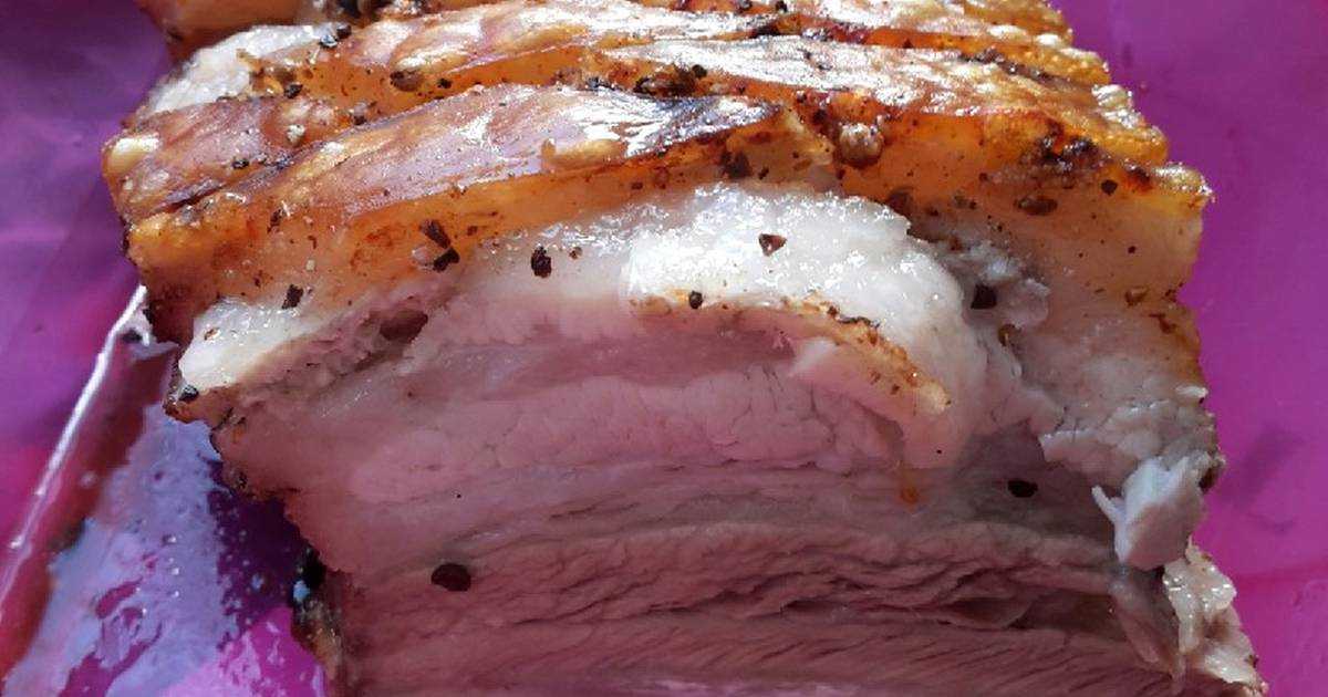 Свиная грудинка в духовке (16 фото): рецепт приготовления сочной запеченной в фольге грудинки, как вкусно запекать свинину с картошкой?