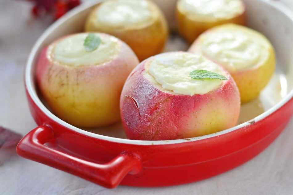 Творожная запеканка с яблоками в духовке рецепт с фото пошагово и видео - 1000.menu