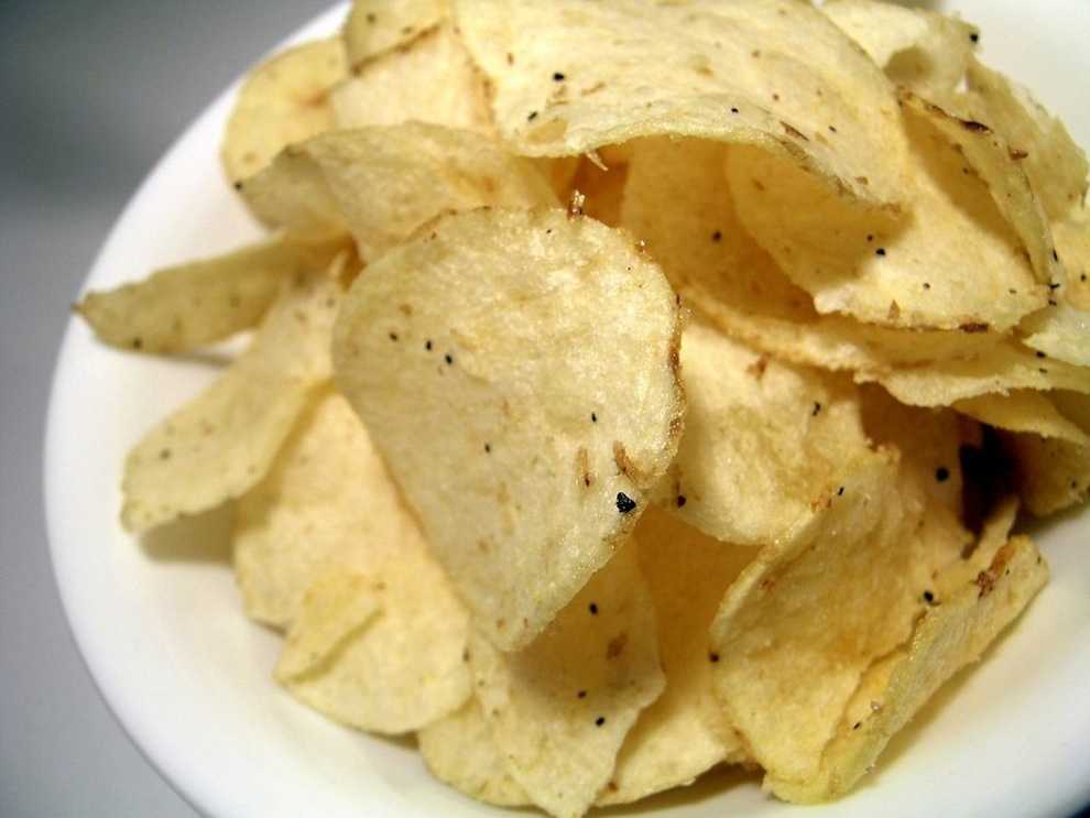 Как приготовить картофельные чипсы в духовке: поиск по ингредиентам, советы, отзывы, пошаговые фото, подсчет калорий, удобная печать, изменение порций, похожие рецепты
