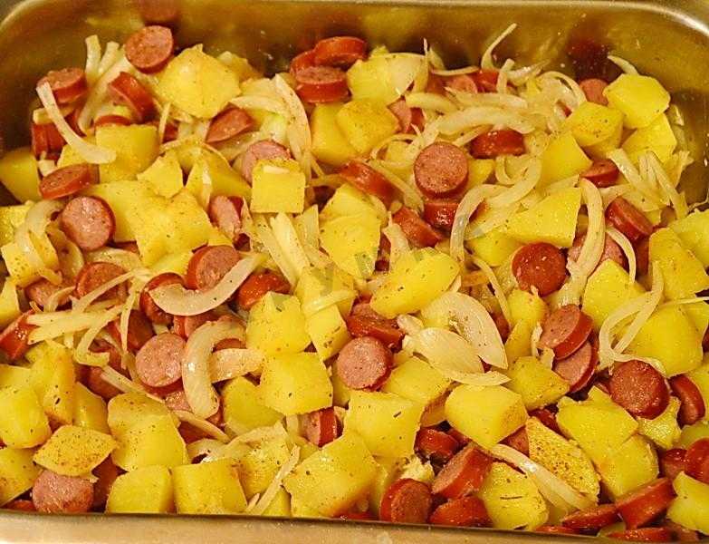 Картошка с сосисками в духовке – пошаговый рецепт с фото
