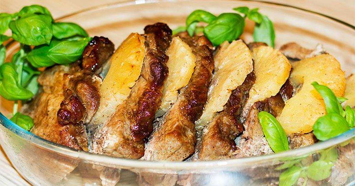 Свинина с ананасом и сыром: рецепты в духовке