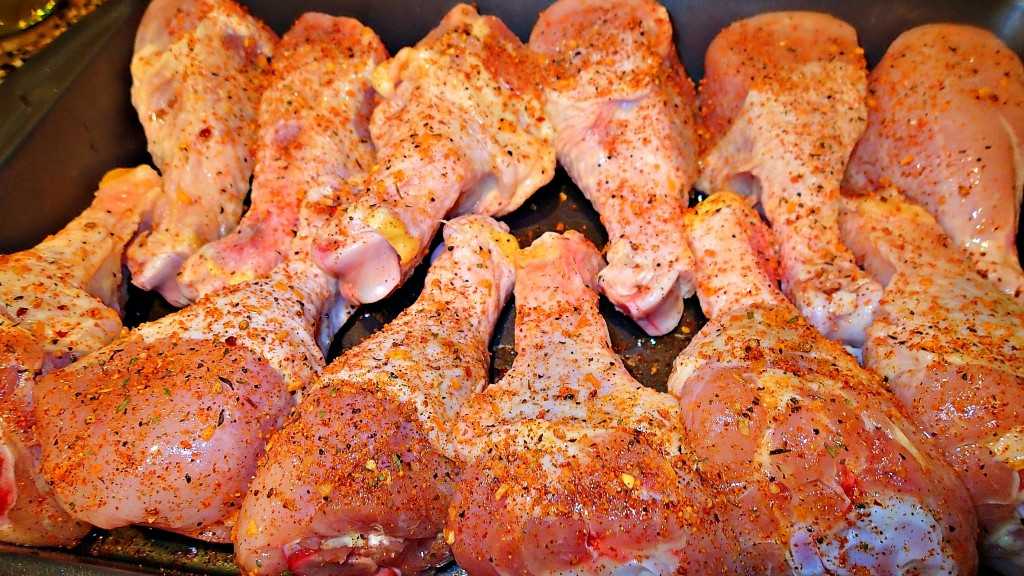 Прекрасный маринад для куриных ножек в духовке – курица сочная и очень вкусная